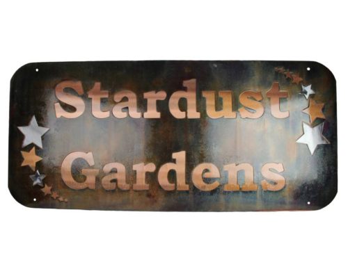 custom-metal-garden-gate-sign